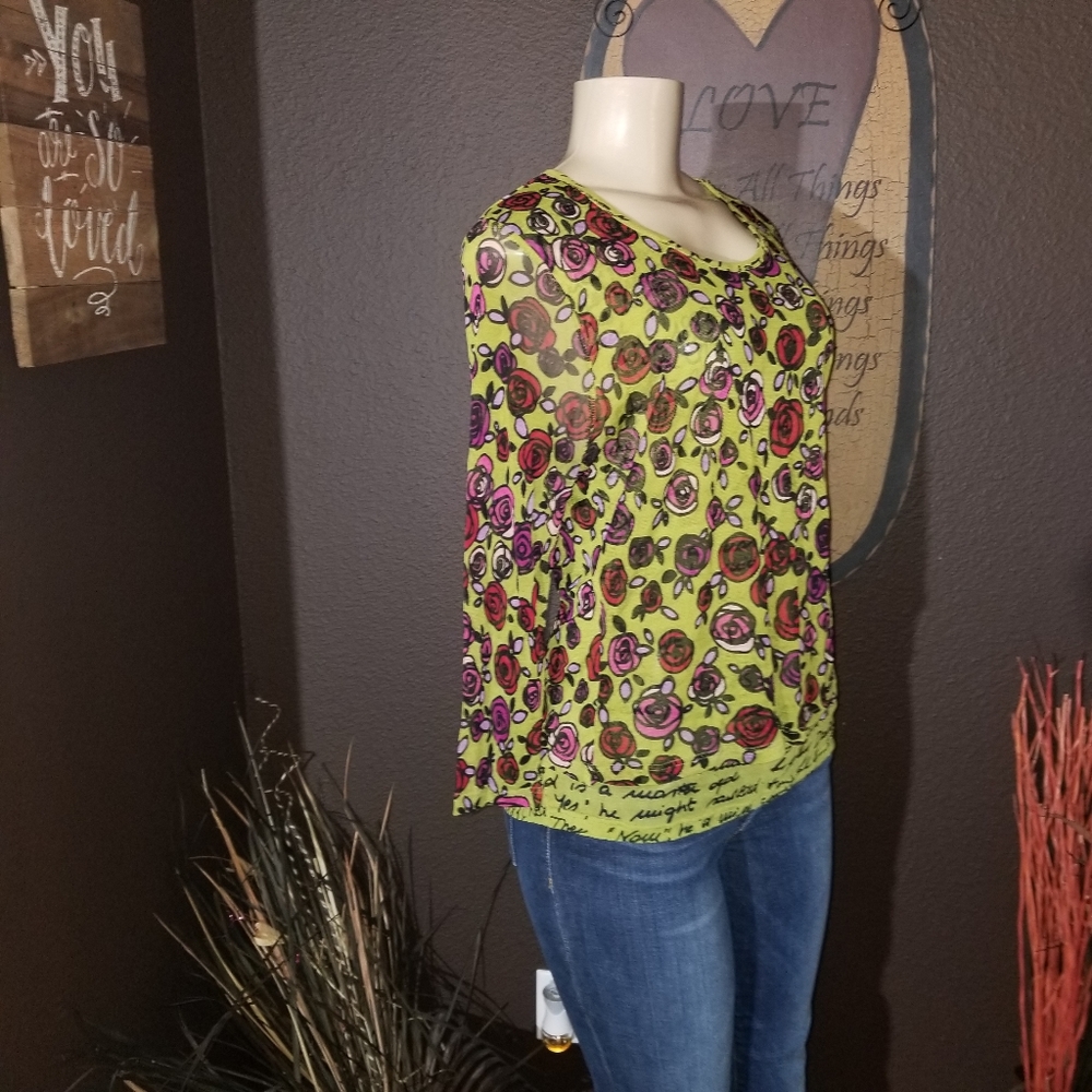 Beautiful Unique GUC Lynn Ritchie 100% silk top